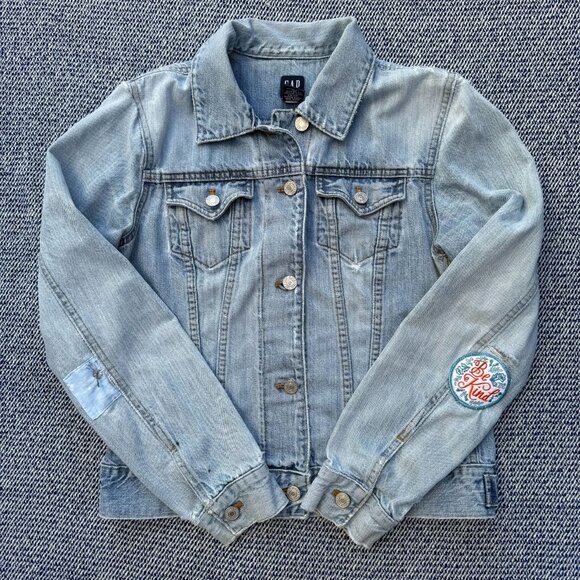 GAP Womens Medium Light Wash Denim Jacket With Custom Patches & Distressed Detai - Picture 8 of 8